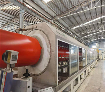 美丽的逃生管绽放光彩